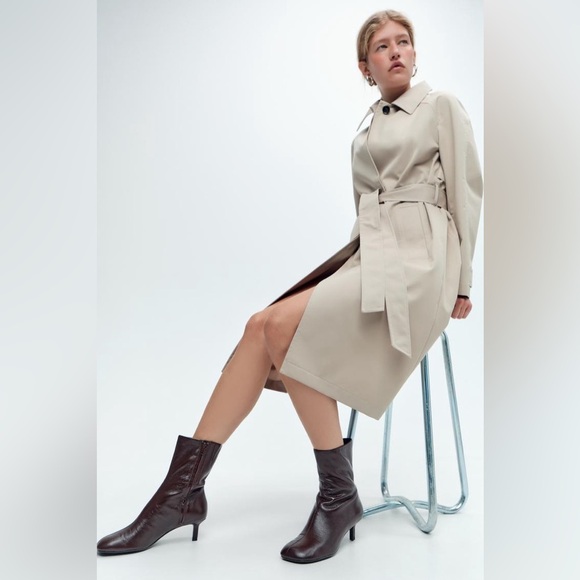 NWOT. Zara Brown Leather Ankle Boots. Kitten Heels. Size 8. - Picture 2 of 9